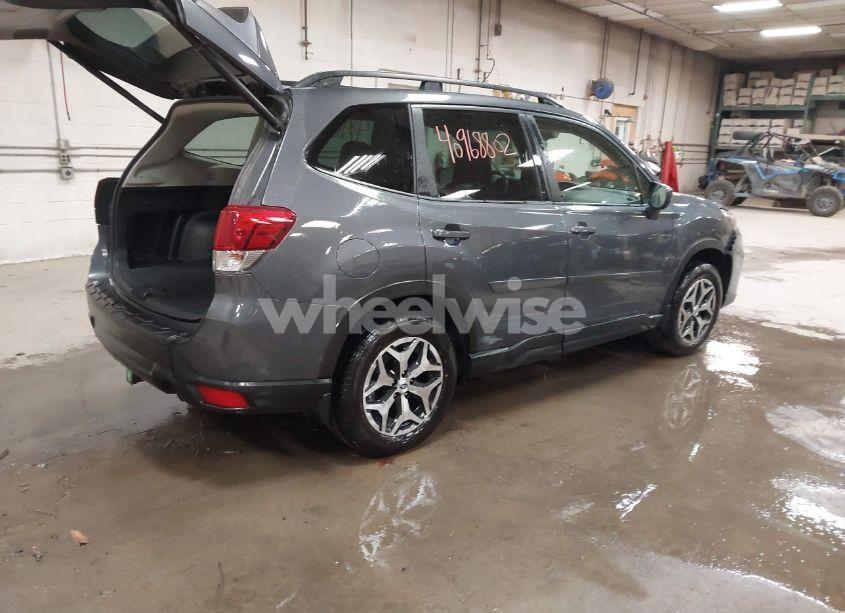 Photo 4 of 2021 Subaru Forester PREMIUM (VIN JF2SKAJC4MH465326)