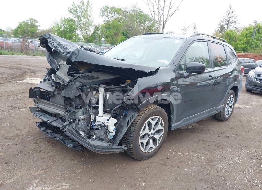 Photo 2 of 2021 Subaru Forester PREMIUM (VIN JF2SKAJC4MH469652)