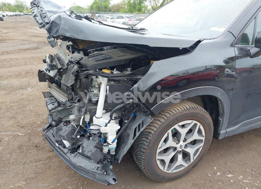 Photo 6 of 2021 Subaru Forester PREMIUM (VIN JF2SKAJC4MH469652)