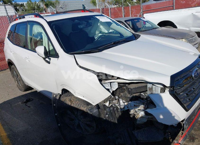 2023 Subaru Forester SPORT (VIN JF2SKAJC4PH443315) main photo