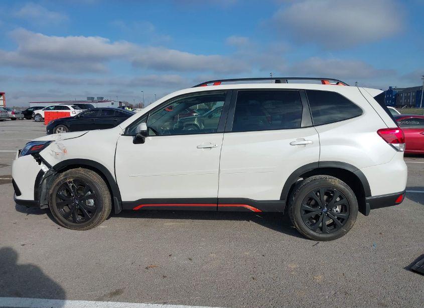 Photo 15 of 2023 Subaru Forester SPORT (VIN JF2SKAJC4PH525044)