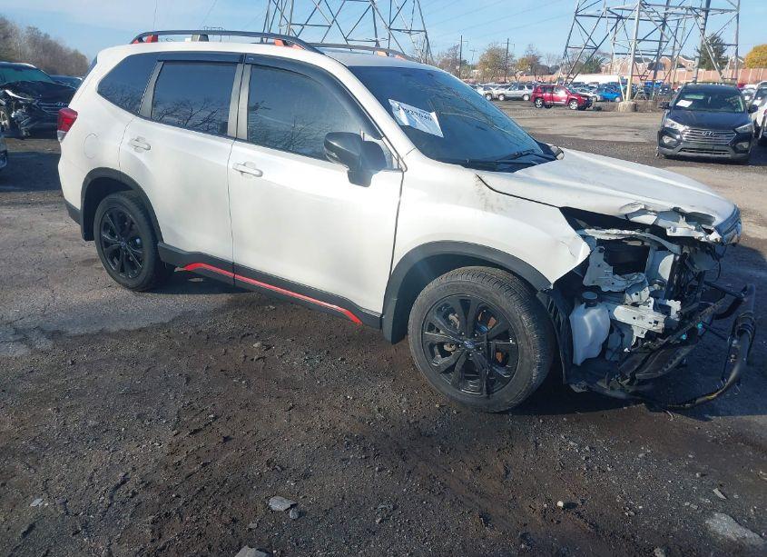 2019 Subaru Forester SPORT (VIN JF2SKAJC5KH453733) main photo