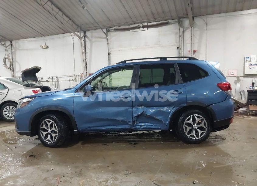 Photo 14 of 2020 Subaru Forester PREMIUM (VIN JF2SKAJC5LH443978)