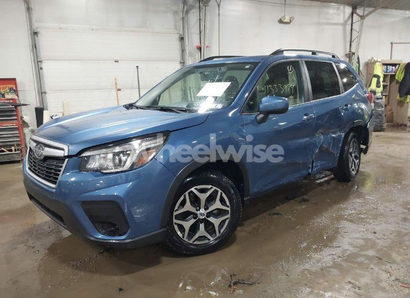 Photo 2 of 2020 Subaru Forester PREMIUM (VIN JF2SKAJC5LH443978)