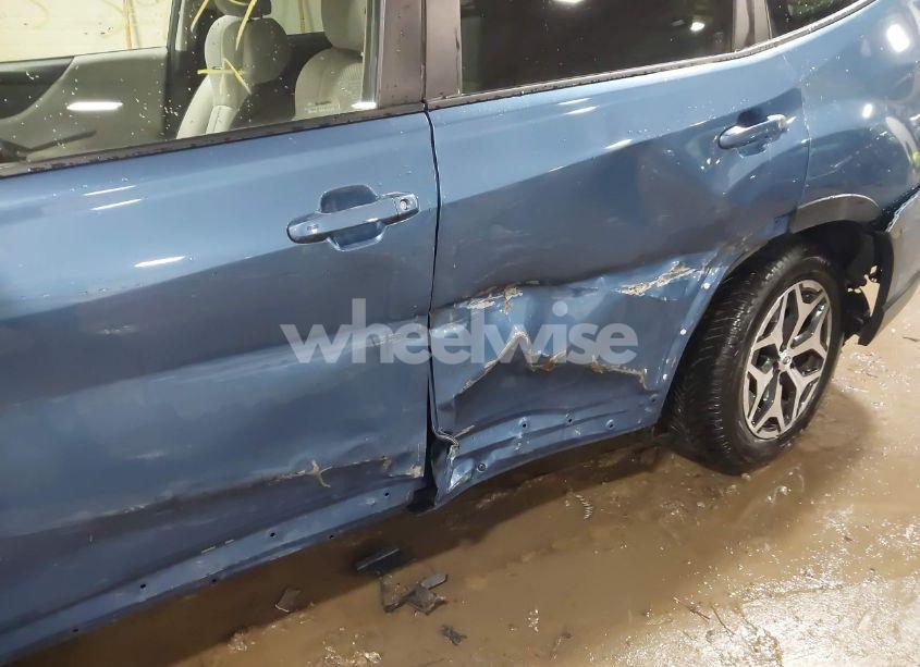 Photo 6 of 2020 Subaru Forester PREMIUM (VIN JF2SKAJC5LH443978)