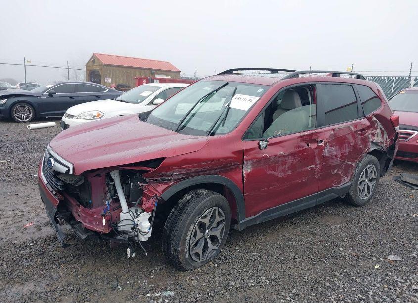 Photo 2 of 2020 Subaru Forester PREMIUM (VIN JF2SKAJC5LH472896)