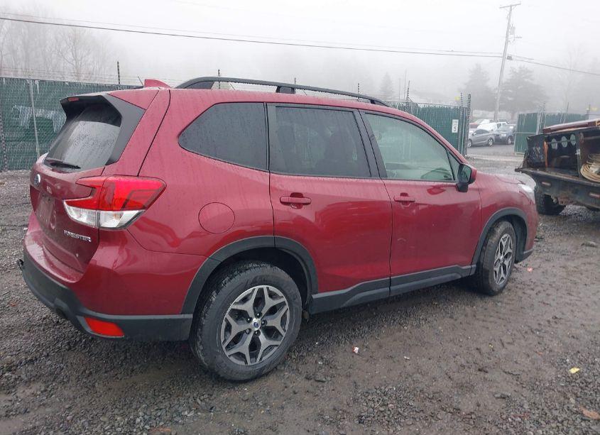 Photo 4 of 2020 Subaru Forester PREMIUM (VIN JF2SKAJC5LH472896)