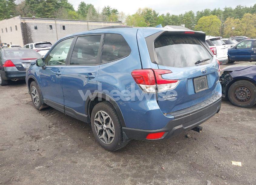 Photo 3 of 2021 Subaru Forester PREMIUM (VIN JF2SKAJC5MH436675)