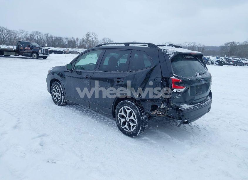 Photo 3 of 2021 Subaru Forester PREMIUM (VIN JF2SKAJC5MH510158)