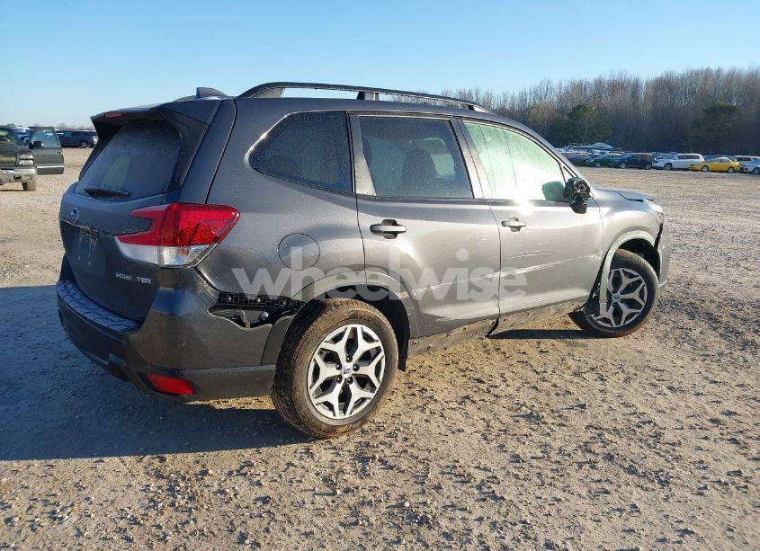 Photo 4 of 2020 Subaru Forester PREMIUM (VIN JF2SKAJC6LH533625)