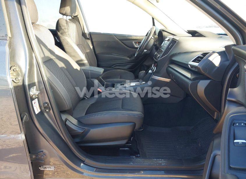 Photo 5 of 2020 Subaru Forester PREMIUM (VIN JF2SKAJC6LH533625)