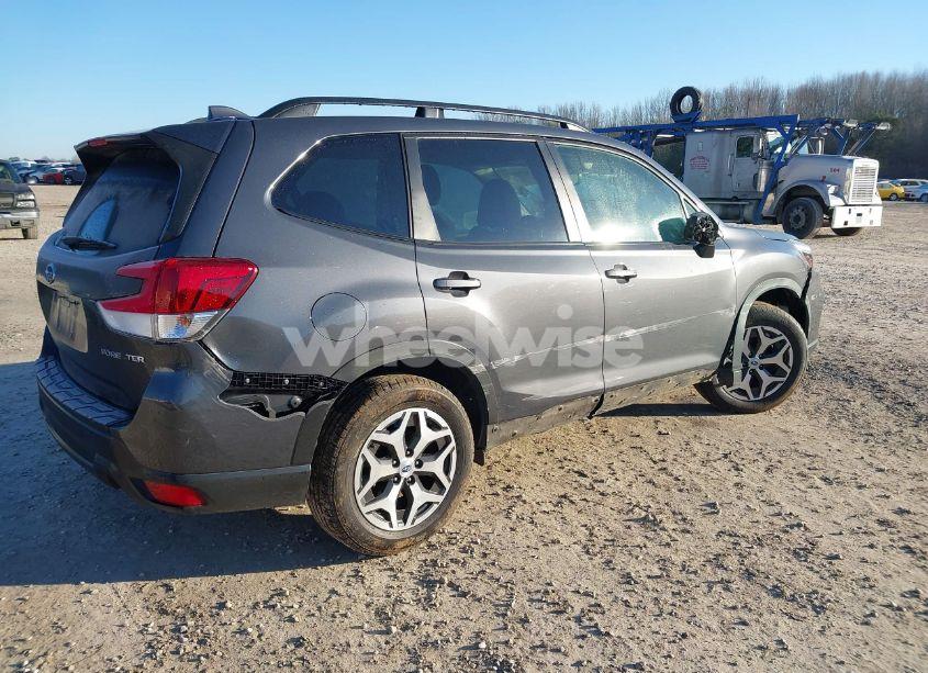 Photo 6 of 2020 Subaru Forester PREMIUM (VIN JF2SKAJC6LH533625)