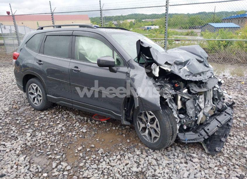 2021 Subaru Forester PREMIUM (VIN JF2SKAJC6MH561359) main photo