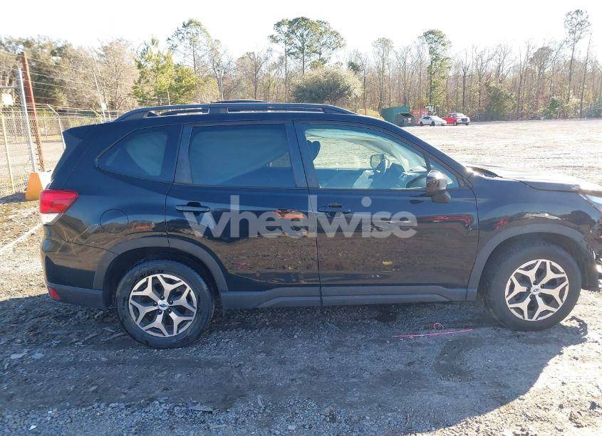 Photo 14 of 2020 Subaru Forester PREMIUM (VIN JF2SKAJC7LH422596)