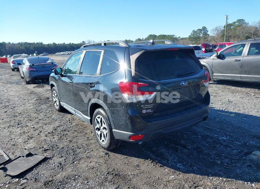 Photo 3 of 2020 Subaru Forester PREMIUM (VIN JF2SKAJC7LH422596)