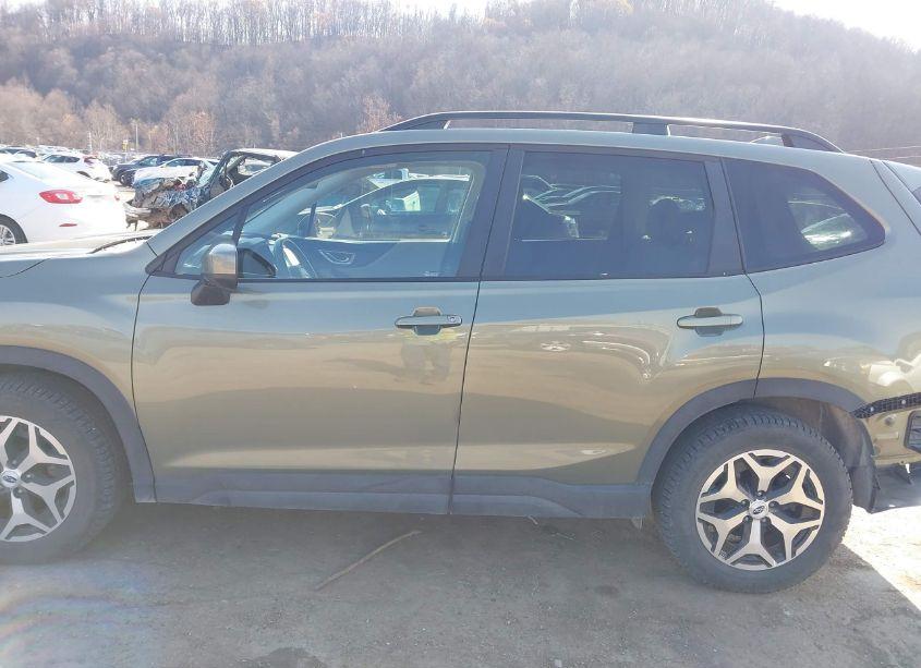 Photo 15 of 2020 Subaru Forester PREMIUM (VIN JF2SKAJC7LH481213)