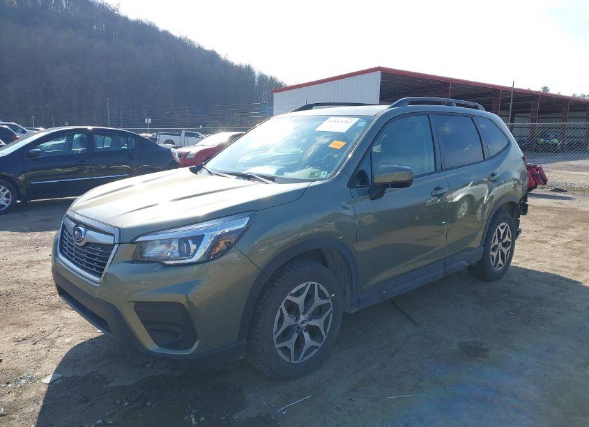 Photo 2 of 2020 Subaru Forester PREMIUM (VIN JF2SKAJC7LH481213)