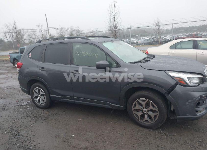 Photo 13 of 2020 Subaru Forester PREMIUM (VIN JF2SKAJC7LH518650)