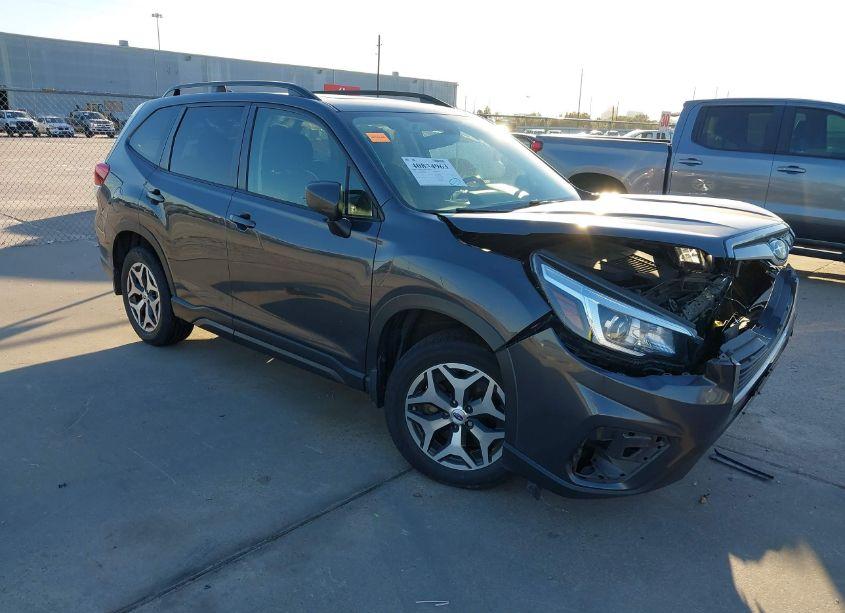 2020 Subaru Forester PREMIUM (VIN JF2SKAJC7LH552698) main photo