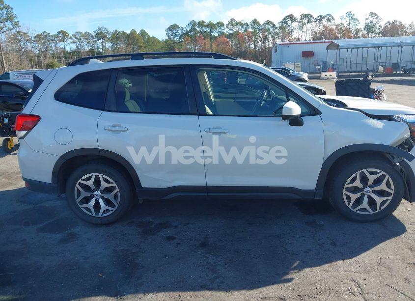 Photo 13 of 2021 Subaru Forester PREMIUM (VIN JF2SKAJC7MH423040)