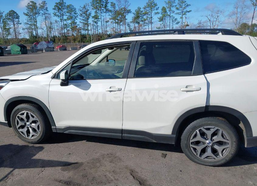 Photo 14 of 2021 Subaru Forester PREMIUM (VIN JF2SKAJC7MH423040)