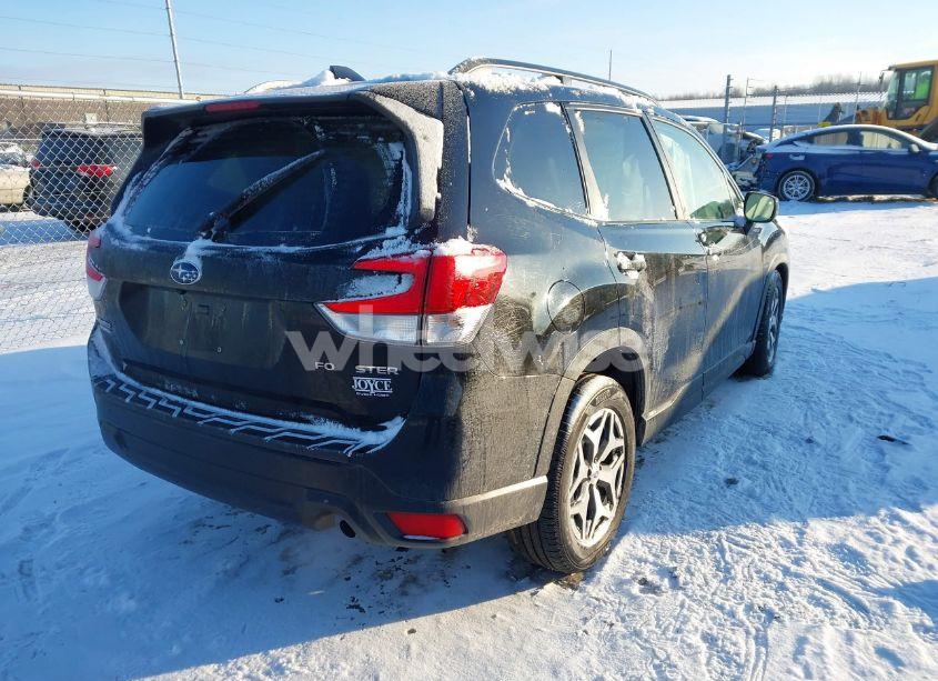 Photo 4 of 2021 Subaru Forester PREMIUM (VIN JF2SKAJC7MH454370)