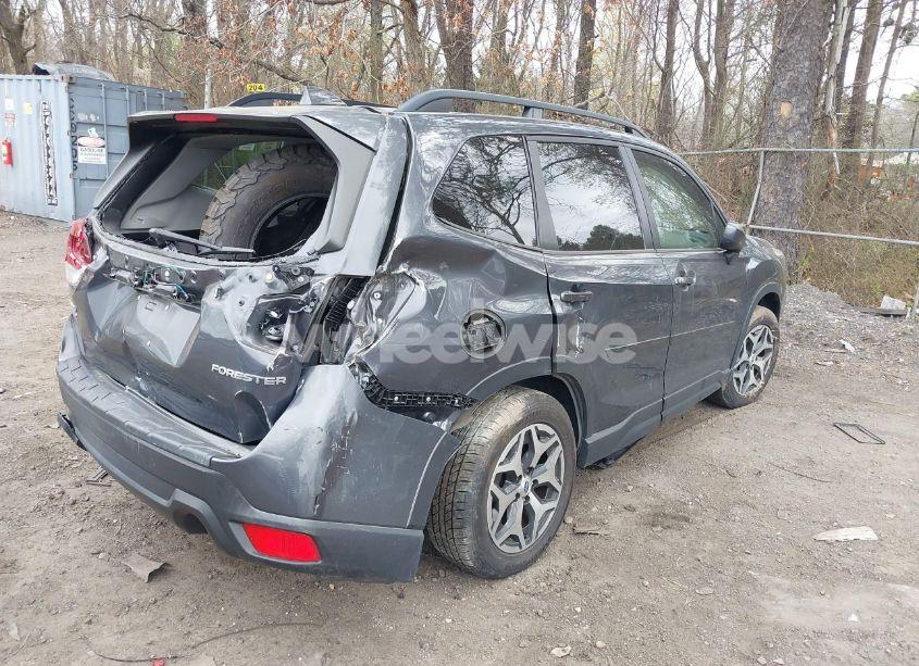 Photo 4 of 2021 Subaru Forester PREMIUM (VIN JF2SKAJC7MH473873)