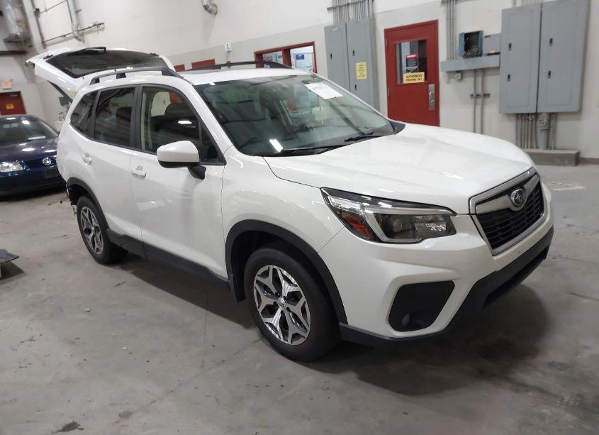 2021 Subaru Forester PREMIUM (VIN JF2SKAJC7MH502708) main photo