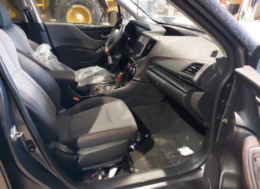 Photo 5 of 2022 Subaru Forester SPORT (VIN JF2SKAJC7NH430085)