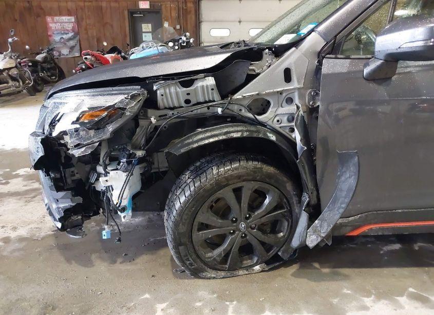 Photo 6 of 2022 Subaru Forester SPORT (VIN JF2SKAJC7NH430085)