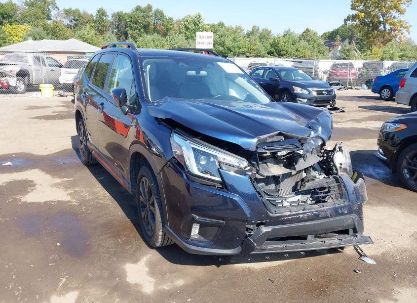 2022 Subaru Forester SPORT (VIN JF2SKAJC7NH468688) main photo