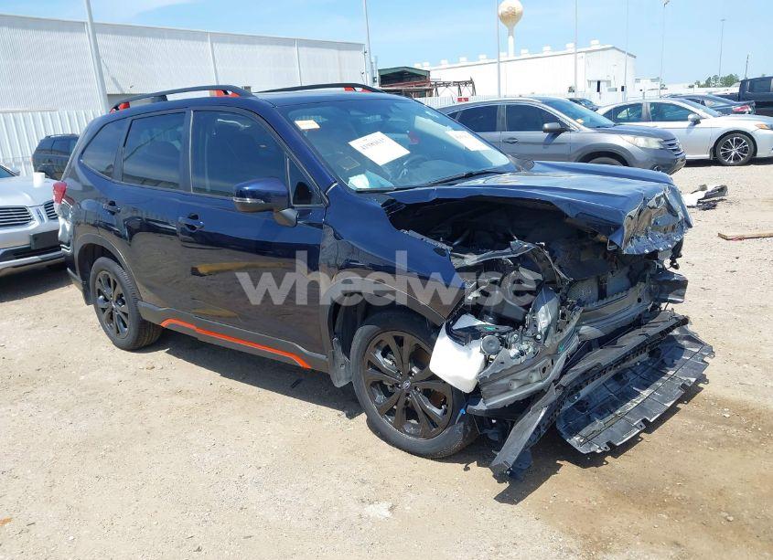 2022 Subaru Forester SPORT (VIN JF2SKAJC7NH515850) main photo