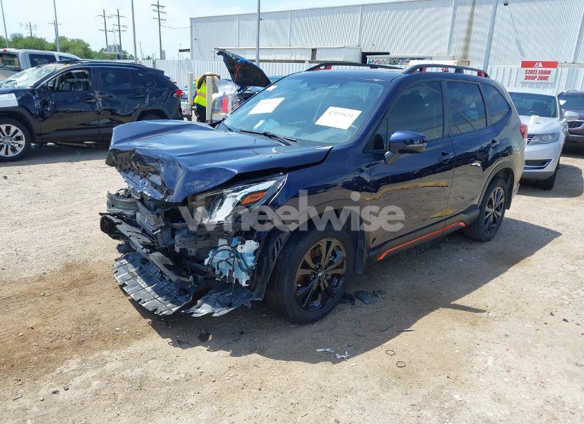 Photo 2 of 2022 Subaru Forester SPORT (VIN JF2SKAJC7NH515850)