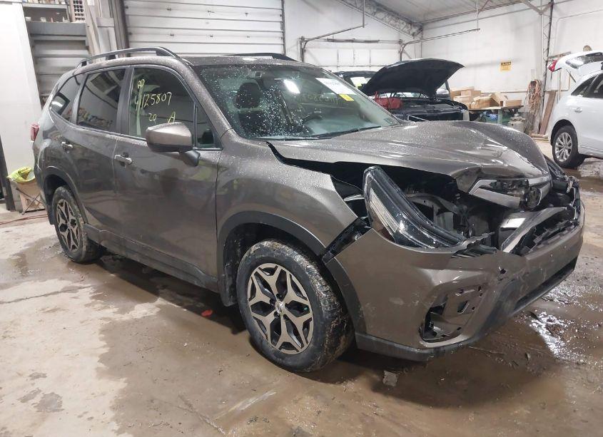 2020 Subaru Forester PREMIUM (VIN JF2SKAJC8LH473735) main photo