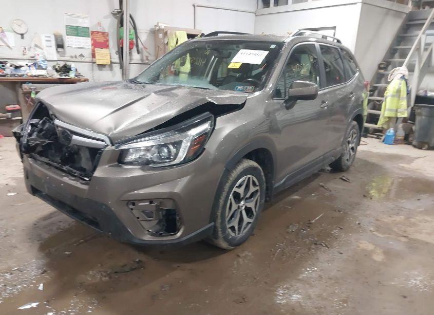 Photo 2 of 2020 Subaru Forester PREMIUM (VIN JF2SKAJC8LH473735)