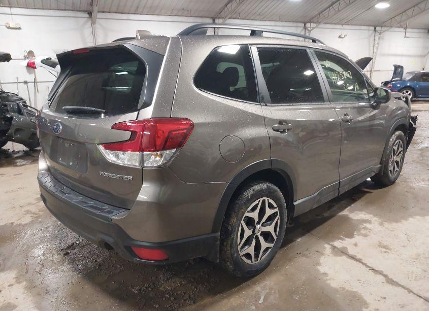 Photo 4 of 2020 Subaru Forester PREMIUM (VIN JF2SKAJC8LH473735)