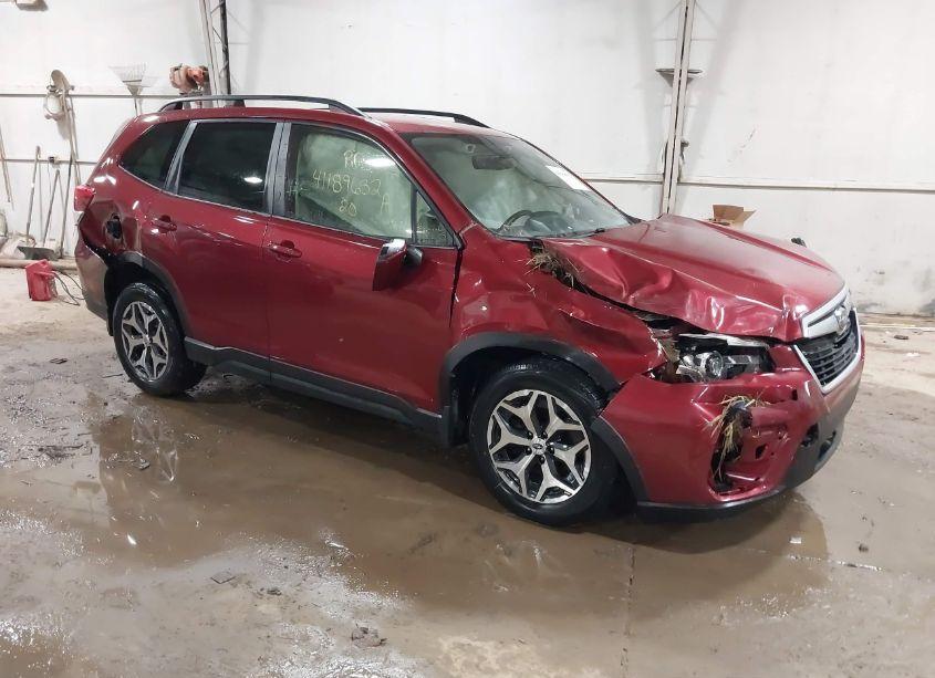 2020 Subaru Forester PREMIUM (VIN JF2SKAJC8LH516793) main photo