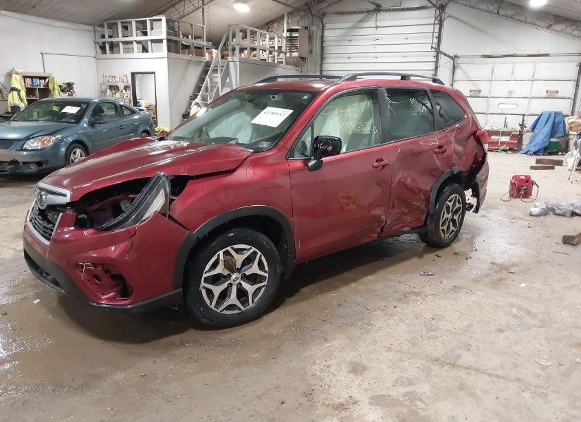 Photo 2 of 2020 Subaru Forester PREMIUM (VIN JF2SKAJC8LH516793)