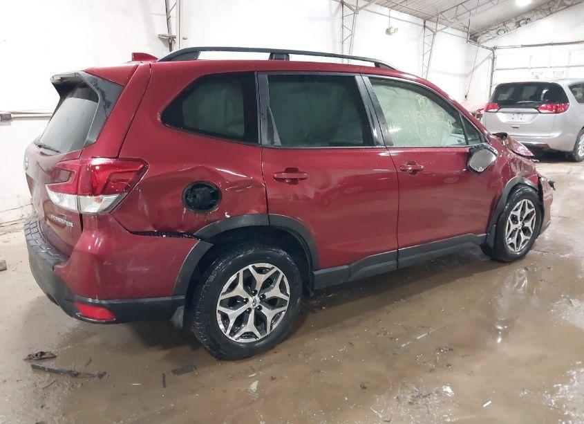 Photo 4 of 2020 Subaru Forester PREMIUM (VIN JF2SKAJC8LH516793)