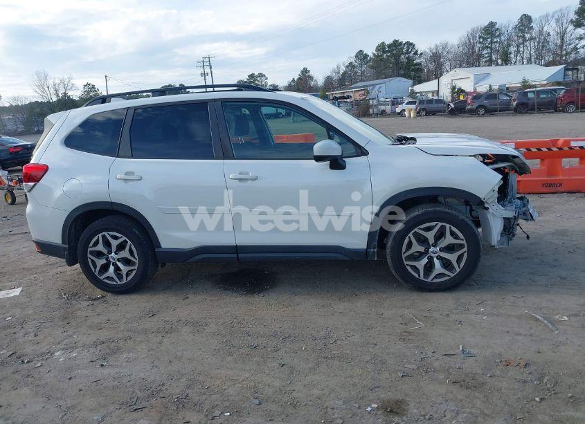 Photo 13 of 2020 Subaru Forester PREMIUM (VIN JF2SKAJC8LH543377)