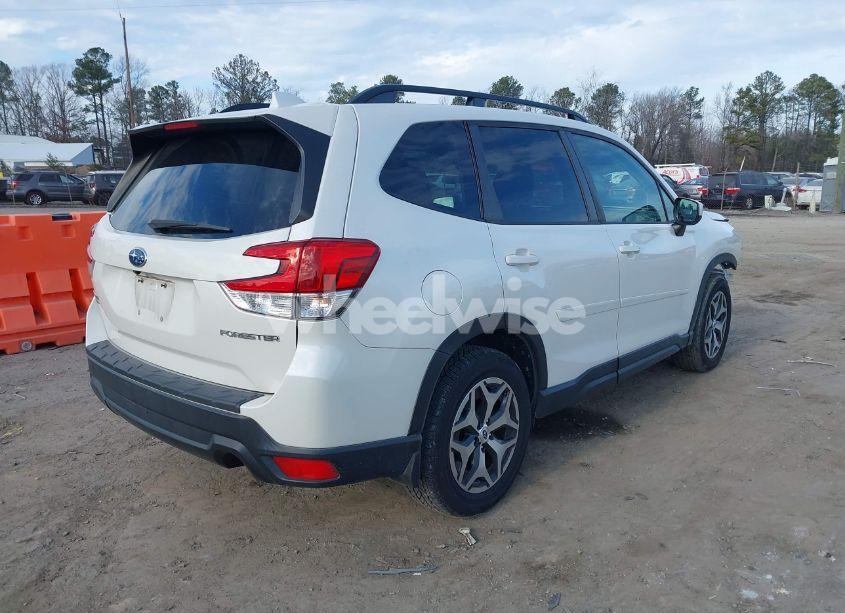 Photo 4 of 2020 Subaru Forester PREMIUM (VIN JF2SKAJC8LH543377)