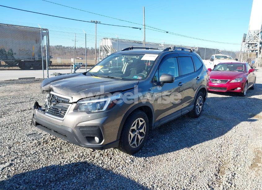 Photo 2 of 2021 Subaru Forester PREMIUM (VIN JF2SKAJC8MH557832)