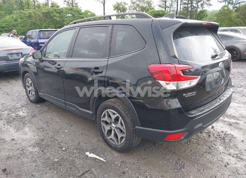 Photo 3 of 2021 Subaru Forester PREMIUM (VIN JF2SKAJC8MH563856)