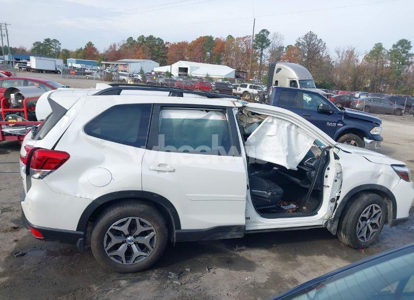 Photo 12 of 2020 Subaru Forester PREMIUM (VIN JF2SKAJC9LH543355)