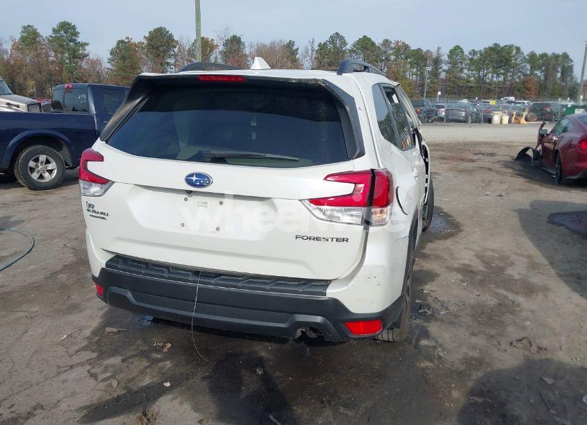 Photo 4 of 2020 Subaru Forester PREMIUM (VIN JF2SKAJC9LH543355)