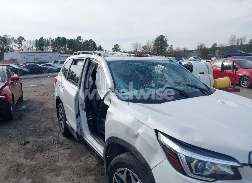 Photo 6 of 2020 Subaru Forester PREMIUM (VIN JF2SKAJC9LH543355)