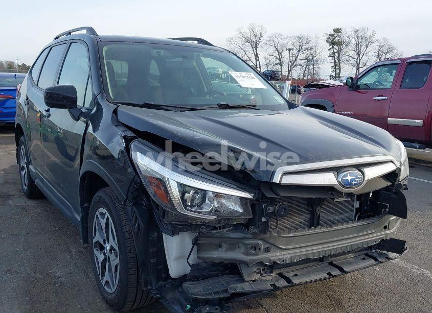 2020 Subaru Forester PREMIUM (VIN JF2SKAJC9LH566022) main photo