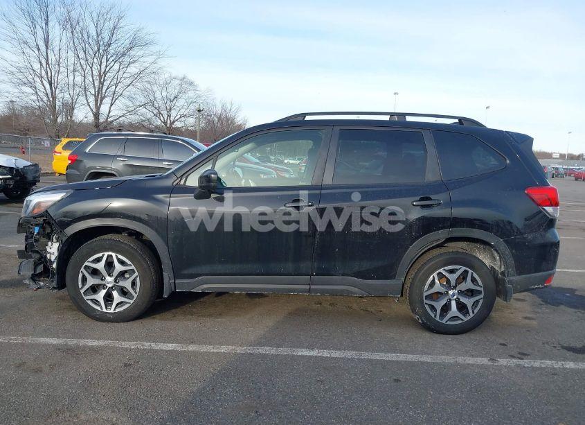 Photo 14 of 2020 Subaru Forester PREMIUM (VIN JF2SKAJC9LH566022)