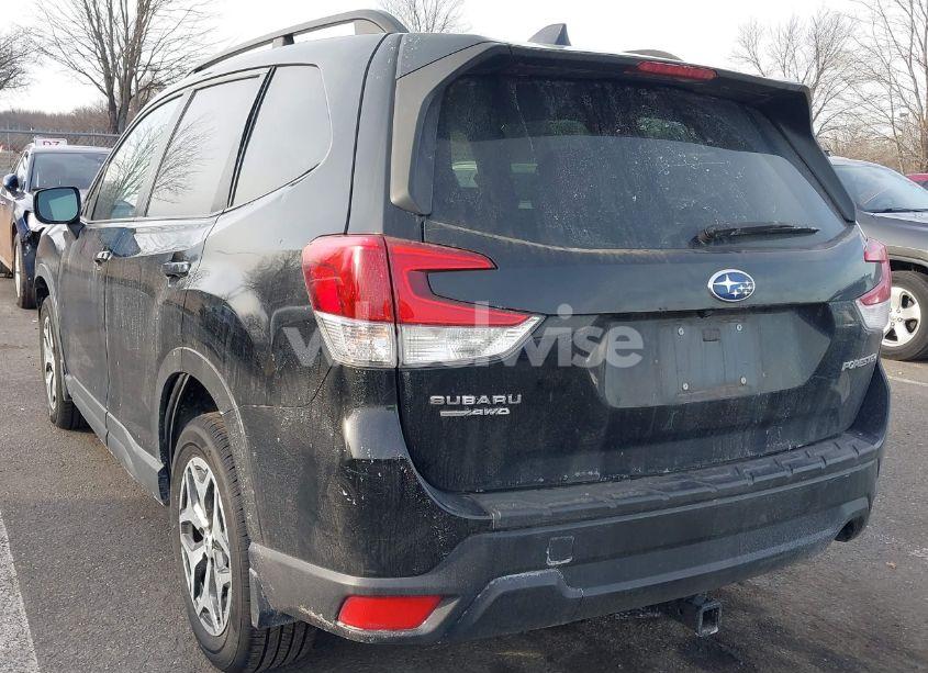 Photo 3 of 2020 Subaru Forester PREMIUM (VIN JF2SKAJC9LH566022)