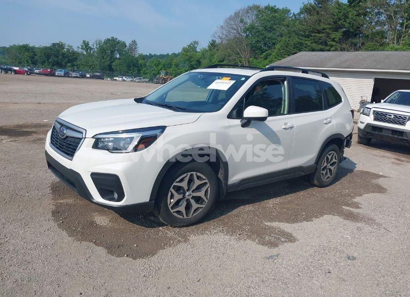 Photo 2 of 2021 Subaru Forester PREMIUM (VIN JF2SKAJC9MH496376)